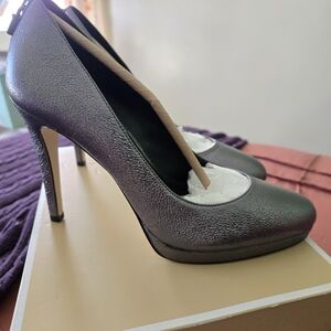 Michael Kors Metallic Grey Stiletto Pumps Size 9